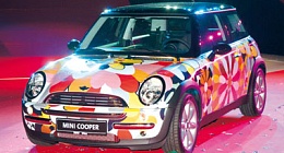 Art car Mini diseño del artista Missoni 