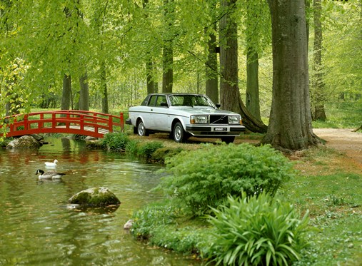 Coche Clásico Volvo 264